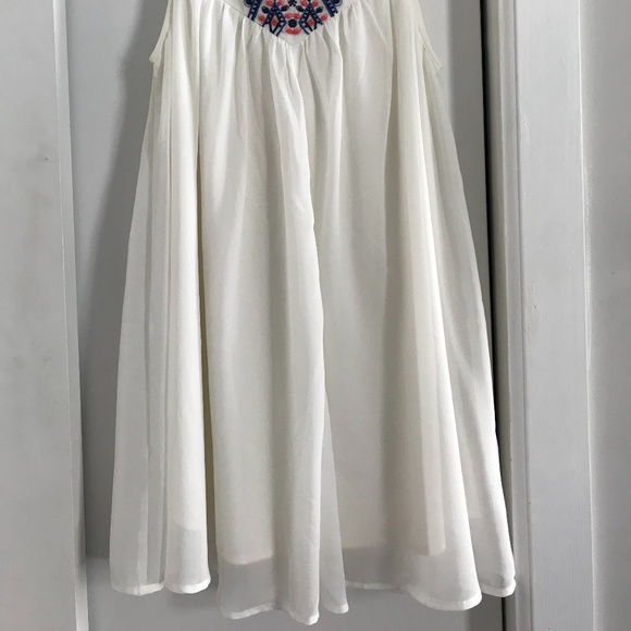 Chelsea & Violet Chiffon Dress with Embroidery - Picture 3 of 7